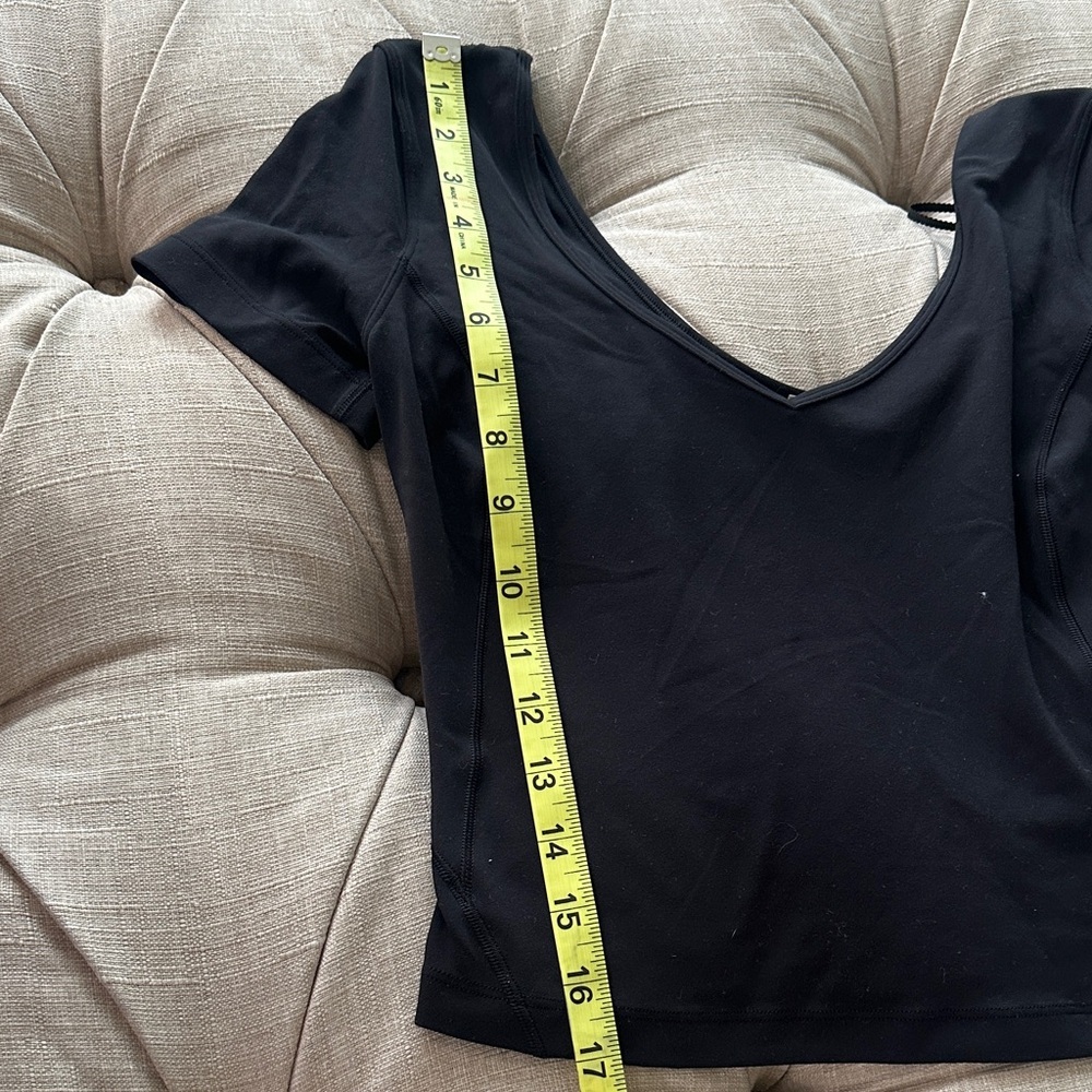 lululemon athletica Black Crop Top - Picture 6 of 7